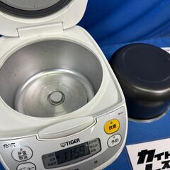 【動作保証あり】TIGER タイガー 2019年 JBH-G101-W 5.5合炊き マイコン炊飯器【管理KRK1120】の画像