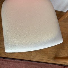 ダイニングテーブル　椅子二脚の画像