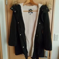 女の子 内側ボア ファー付きジャンパーの画像