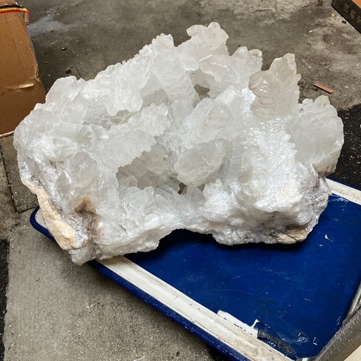 ロ 2510-183 魅力の塊　巨大水晶　パワーストーン