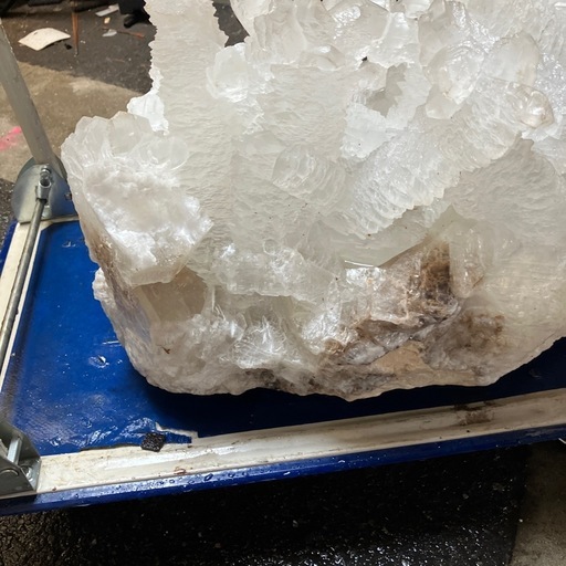 ロ 2510-183 魅力の塊　巨大水晶　パワーストーン