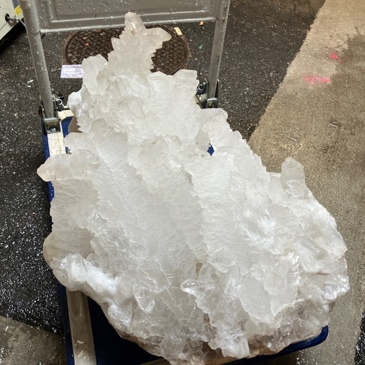 ロ 2510-183 魅力の塊　巨大水晶　パワーストーン ロ 2510-183 魅力の塊 巨大水晶 パワーストーン