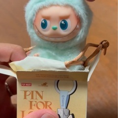 ラブブ イニシャルI ぬいぐるみの画像