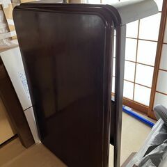タンス、エステ用ベッド、コタツの画像