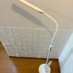 LEDデスクライト　スタンドライト　明るさ4段階の画像