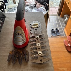 ハンディー電動芝刈り機の画像