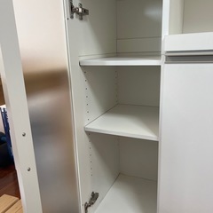 キッチン収納棚の画像
