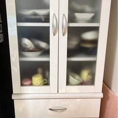 食器棚の画像