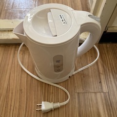 電気ケトルの画像