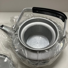 【新品未使用】　茶こし付きヤカン　3リットルの画像