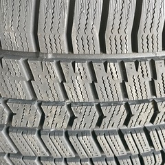 中古スタッドレス245/45R18の画像