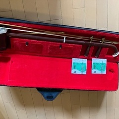 二胡　中国の伝統楽器　子供が以前使っていたもの、若干の不具合あり