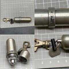 P388　zippo グッズ4点おまとめ メタル フリントケース オイルボトル キーホルダー 発火石 ライター ウィック 替え芯 ジッポ ジッポーの画像