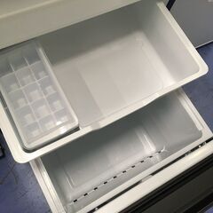★リユースのサカイ横浜南店★YM1507 Hisense 冷蔵庫 HR-G13C-BR 135L 24年製 動作確認／クリーニング済みの画像