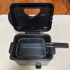 1度のみ美品　掃除済み　温度調整機能つき　キッチンフライヤーの画像