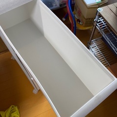 中古　収納ケース　スリムタイプ　キャスター付き　ホワイト　3段の画像