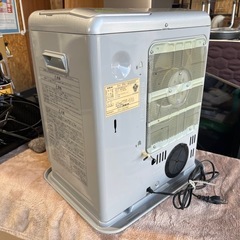 ２０２２年製　コロナ　石油ストーブ　ファンヒーター　Ｇ３２タイプ　５．０Ｌタンク　サテンシルバー　よごれま栓　クリーン消化＆ニオイカット　自動消化装置　木造９畳／コンクリート１２畳　ＣＯＲＯＮＡ　ＦＨ－Ｇ３２２２Ｙの画像