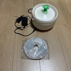 猫の水のみ器の画像