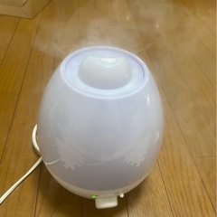 レインボーLED付き加湿器の画像