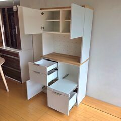 未使用訳あり キッチンボード ナチュラル×ホワイト 幅89.5 全段フルオープンスライドレール付き モイス付き 引出し カップボード 食器棚の画像