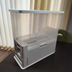 計量米びつ　12キロの画像