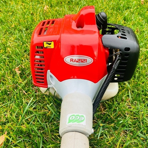 新ダイワ RA2121 草刈機 刈払機 整備・動作確認済 SRE2020のOEM 新ダイワ RA2121 草刈機 刈払機 整備・動作確認済 SRE2020のOEM 軽
