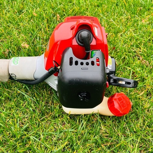 新ダイワ RA2121 草刈機 刈払機 整備・動作確認済 SRE2020のOEM 新ダイワ RA2121 草刈機 刈払機 整備・動作確認済 SRE2020のOEM 軽