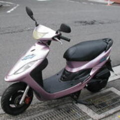 キムコ　（KIMCO）　CAROⅡ　100　　実働　 ４サイクル中古、埼玉～美品、 エンジン好調、セル、キック始動、 シート破れ無し、カウル等傷は有り、書類有り、 の画像