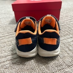 ニューバランス　18.5㌢　子供　スニーカー　キッズ　靴　の画像