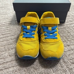 ニューバランス　18.5㌢　子供　スニーカー　キッズ　靴　の画像