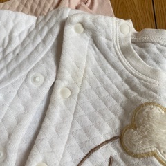 UNIQLOロンパースの画像
