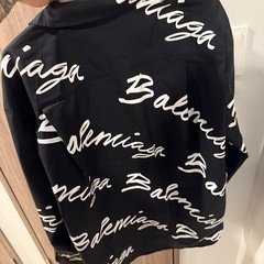 メルカリ購入品バレンシアガシャツの画像