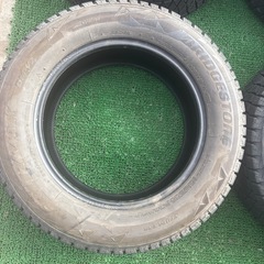 ブリヂストン 225/65R17 ブリザック DM-V2の画像