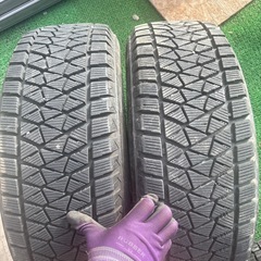 ブリヂストン 225/65R17 ブリザック DM-V2の画像