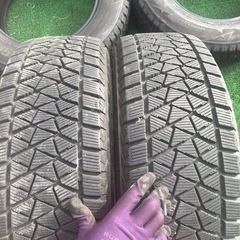 ブリヂストン 225/65R17 ブリザック DM-V2の画像