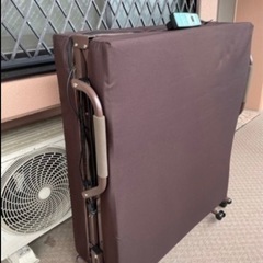 電動リクライニング折り畳みシングルベッド
の画像