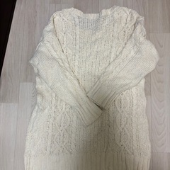 ビジュー付き　白ニット　ロングの画像