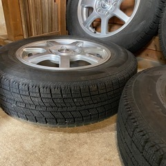 中古スタッドレスタイヤホイール4本セットの画像