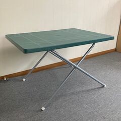 アウトドア用テーブルの画像