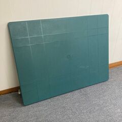 アウトドア用テーブルの画像
