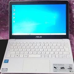 の★定型コメントNG★A4より小さい★超軽量0.98Kg★快速★ASUS★EeeBook★X205TA★Win10★11.6インチ★カメラ、WiFi他機能多数あり★おまけOS多数(LINE他)＝掲載画像参照★質問NG★返品不可★逆光撮影★初回コメントでご希望日時、交渉金額が未記載時は既読スルー★決定者様のみお返事★24時間対応★お返事は可能な限り迅速にさせて頂きます★最大で12時間以内の画像