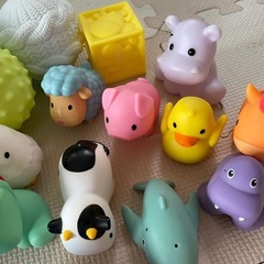 【アメリカ🇺🇸で購入】お風呂のおもちゃ 未使用　人形 ボール つみきの画像