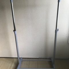 伸縮　パイプハンガーラックの画像