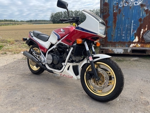 ホンダ　VF750F  RC15  実動　車検R9.4まで　部品取り丸車1台セット