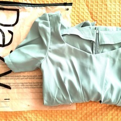【新品未使用】SHEIN ミントグリーン 女らしいワンピースの画像
