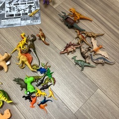 恐竜おもちゃ　フィギュア　パズル　まとめ売りの画像