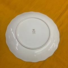 【ドリーム川西店御来店限定】☆ジモティー見たよ♪割引☆ NARUMI/ディナープレート27cm 【99560000030406】の画像