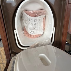 配達可能　ポータブルトイレ　ほぼ未使用　0円　暖かい便座の画像