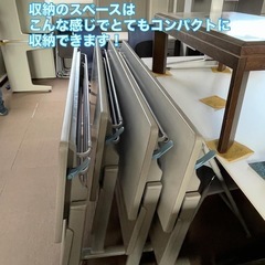 キャスター付き折りテーブルの画像