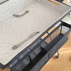 Feemom　オムツ交換台 おむつ取替テーブルの画像